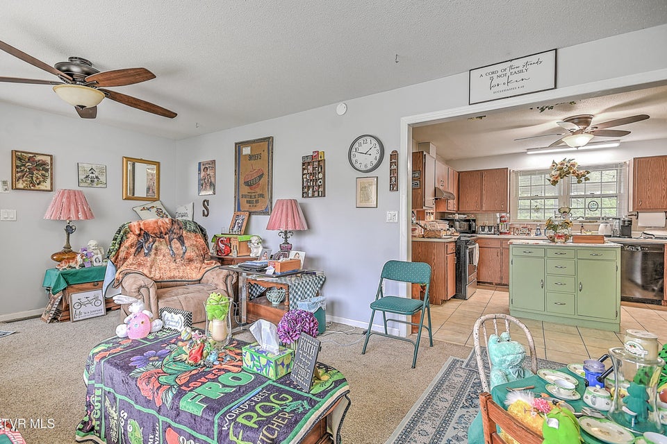 Photo #10: 609 Hollyhill Rd Road