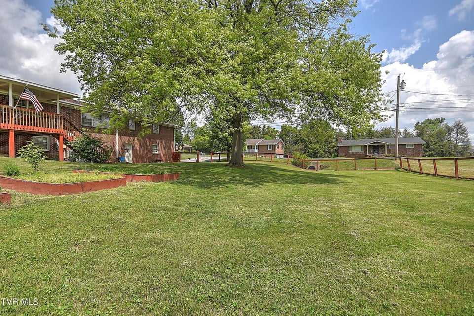 Photo #33: 609 Hollyhill Rd Road
