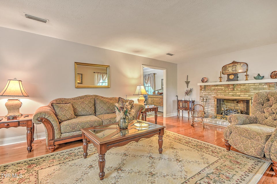 Photo #9: 5401 Kiowa Street