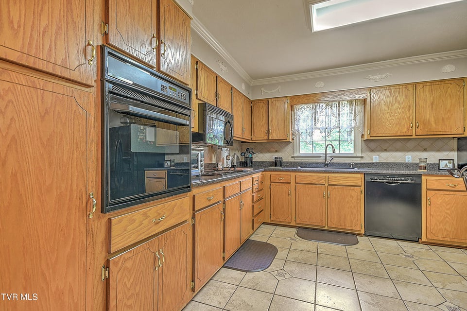 Photo #17: 5401 Kiowa Street