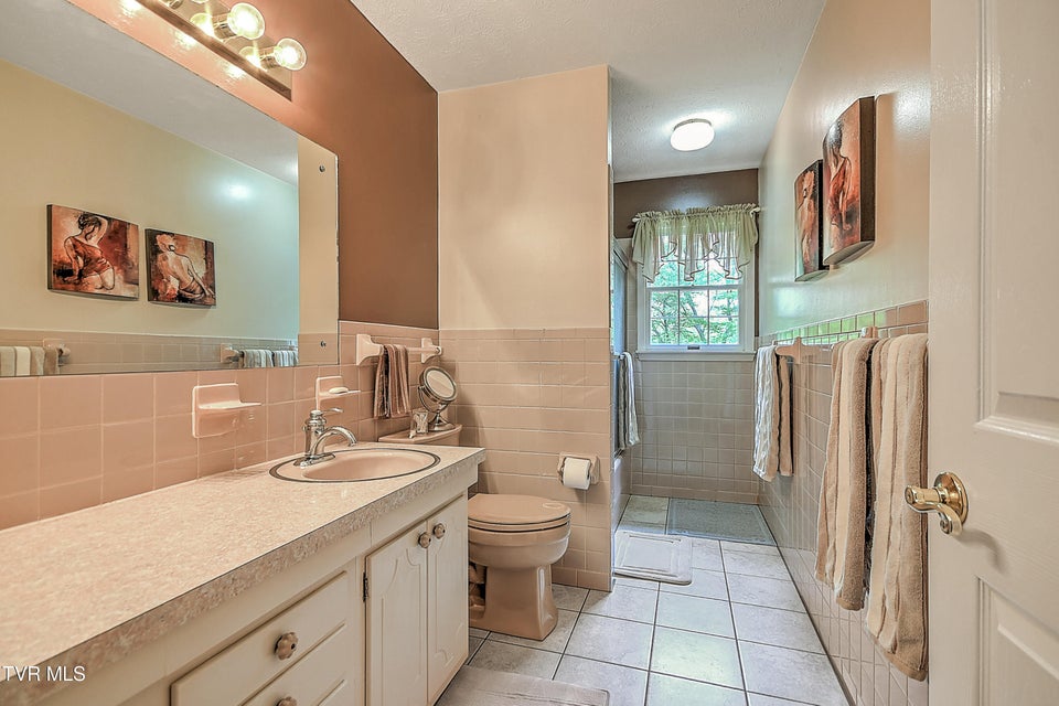 Photo #18: 5401 Kiowa Street