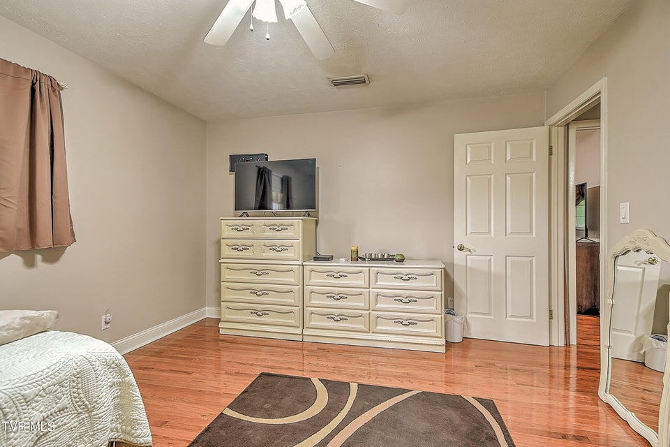 Photo #25: 5401 Kiowa Street
