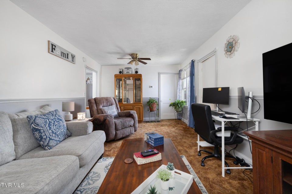 Photo #8: 1267 Chestnut Street
