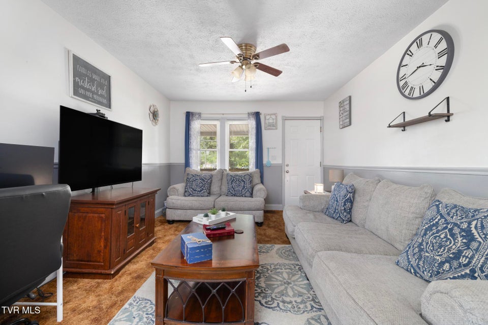 Photo #10: 1267 Chestnut Street