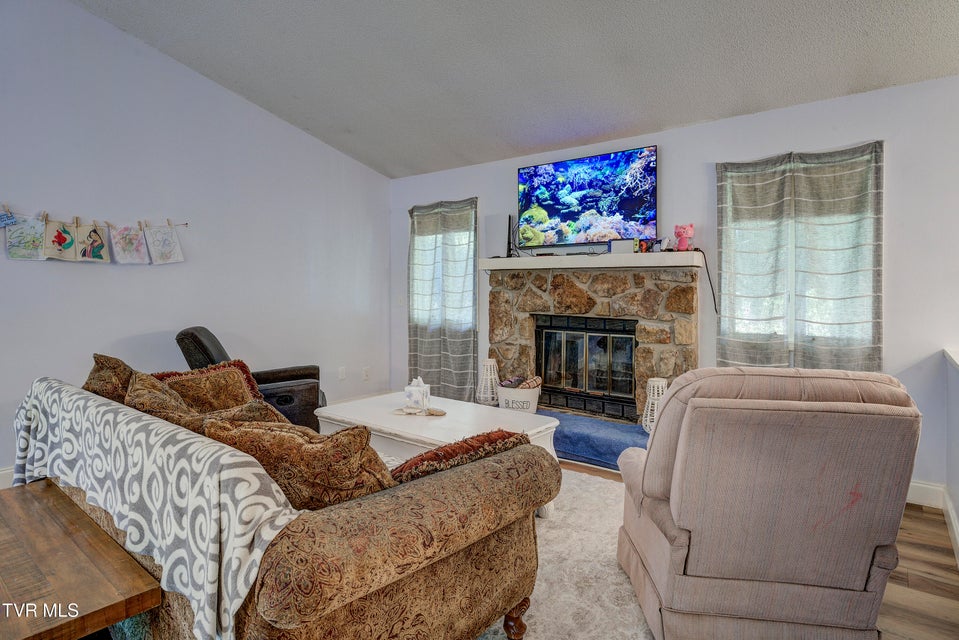 Photo #3: 4105 Bradford Lane