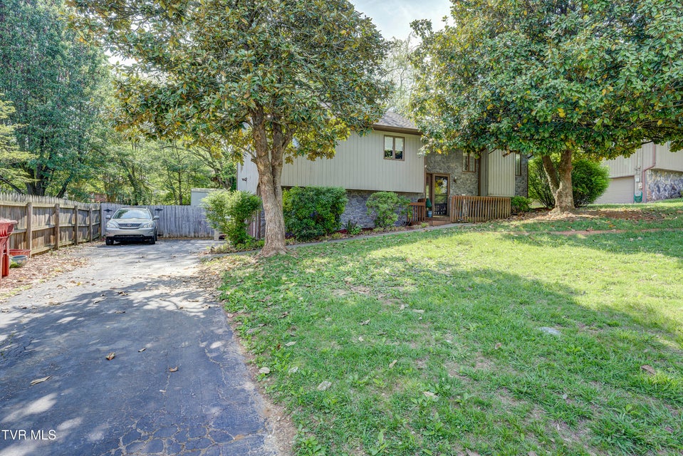 Photo #43: 4105 Bradford Lane