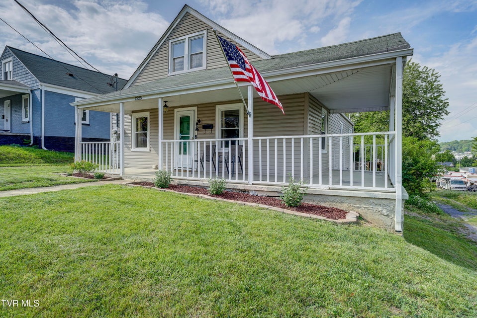 Photo #3: 1225 Shelby Street