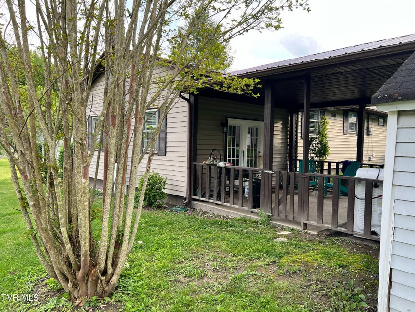 Photo #5: 1220 2nd Avenue