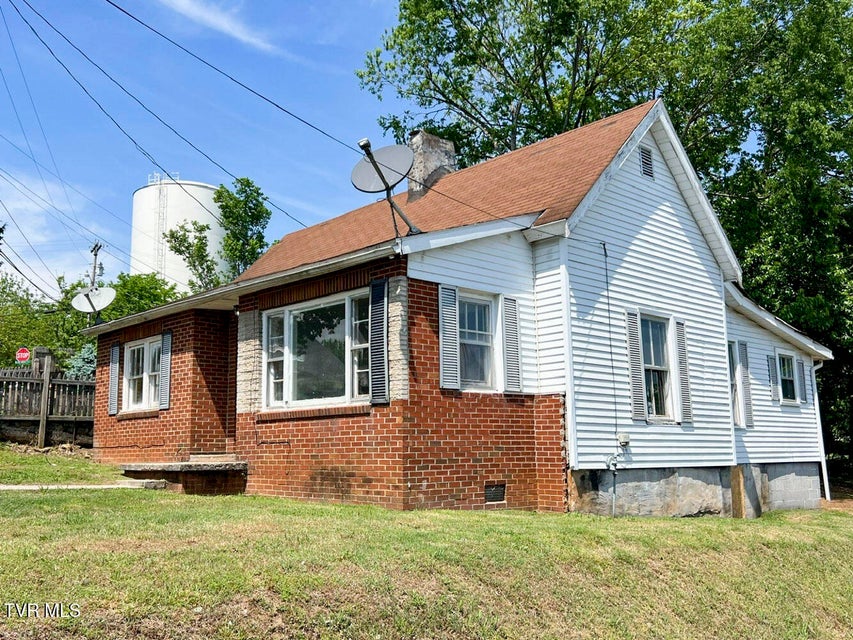Photo #2: 1918 Williams Avenue