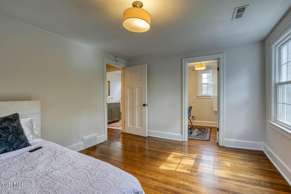 Photo #55: 1362 Watauga Street