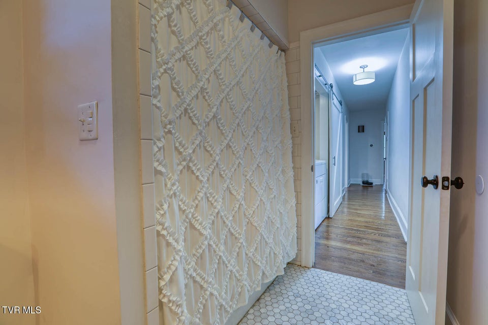 Photo #61: 1362 Watauga Street