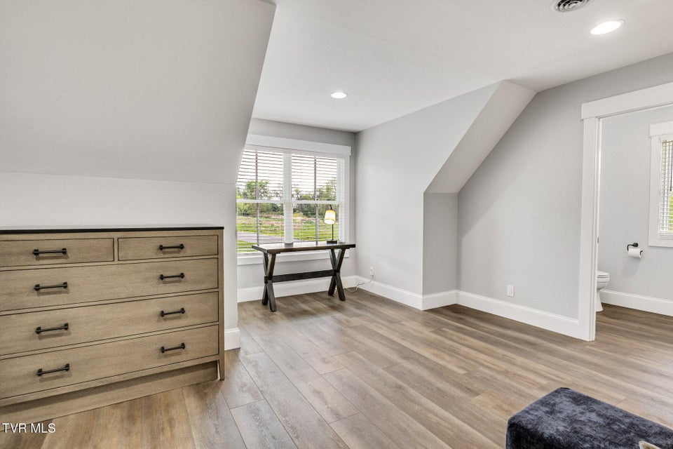Photo #33: 14737 Washington Way