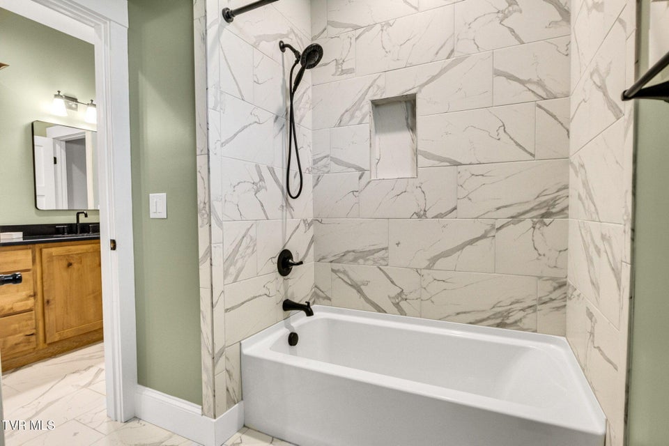 Photo #40: 14737 Washington Way