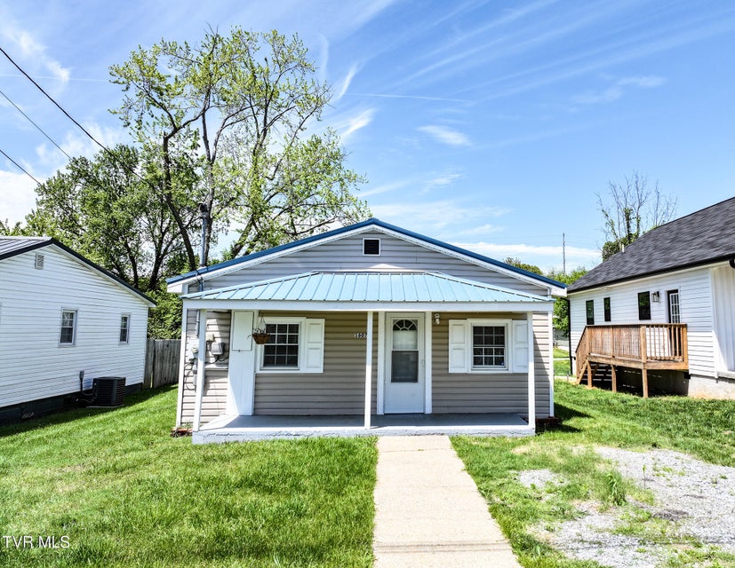 Photo #34: 1607 E. Millard Street