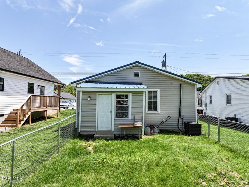 Photo #28: 1607 E. Millard Street
