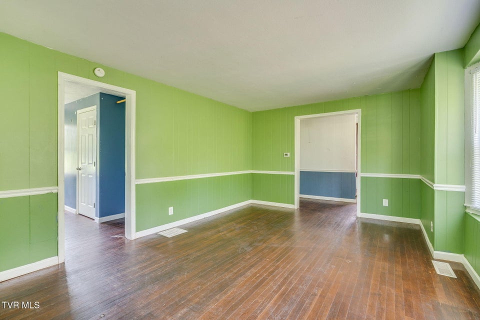 Photo #6: 1689 Jefferson Avenue