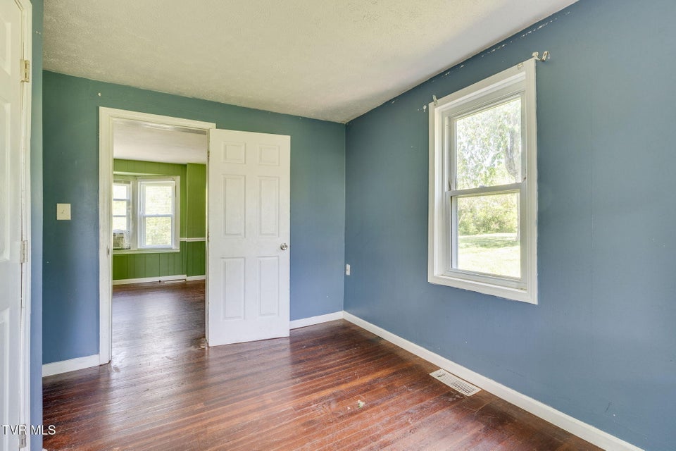 Photo #11: 1689 Jefferson Avenue