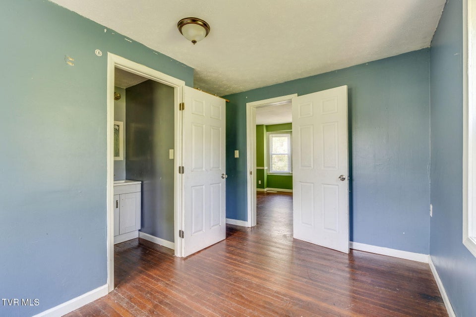 Photo #12: 1689 Jefferson Avenue