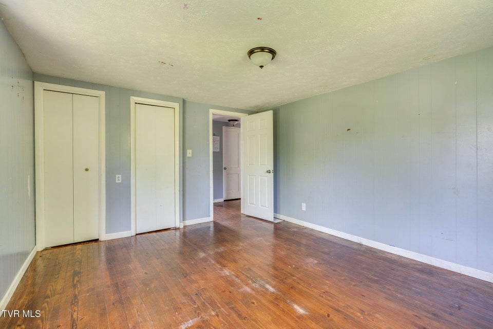 Photo #15: 1689 Jefferson Avenue