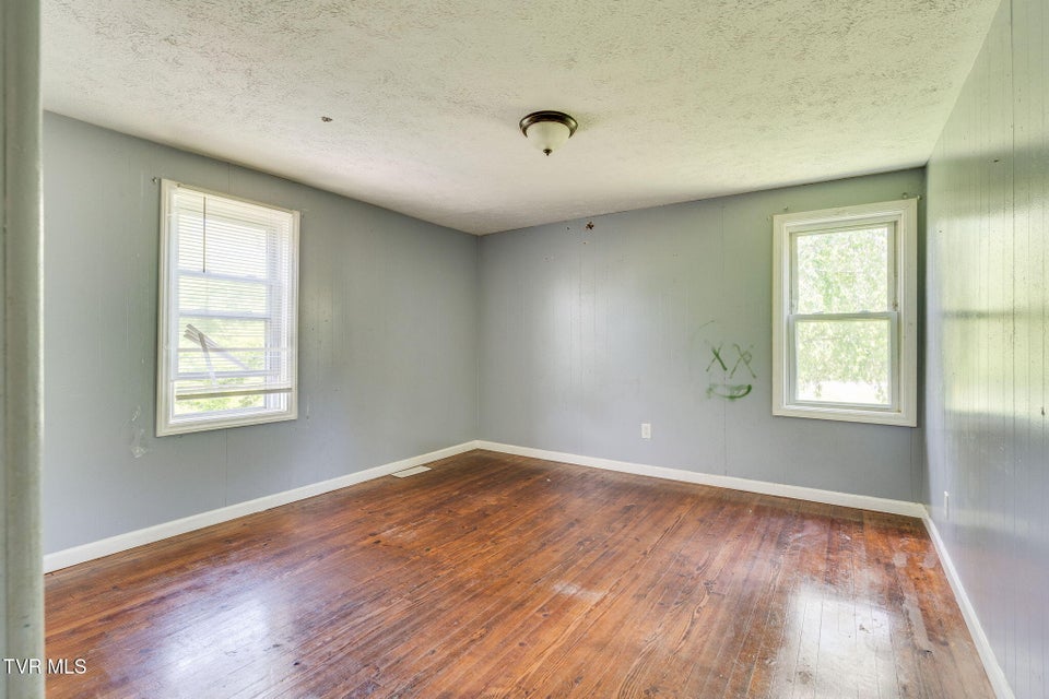 Photo #16: 1689 Jefferson Avenue