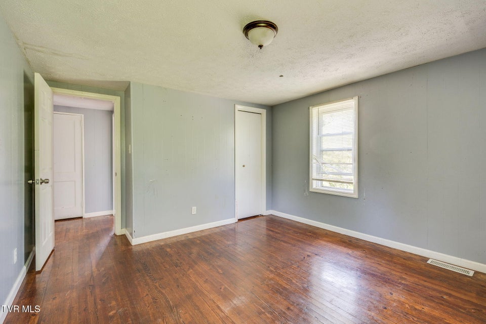 Photo #17: 1689 Jefferson Avenue