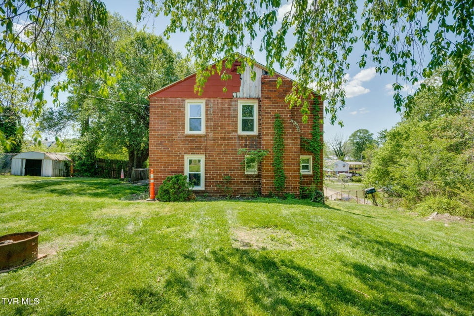Photo #29: 1689 Jefferson Avenue