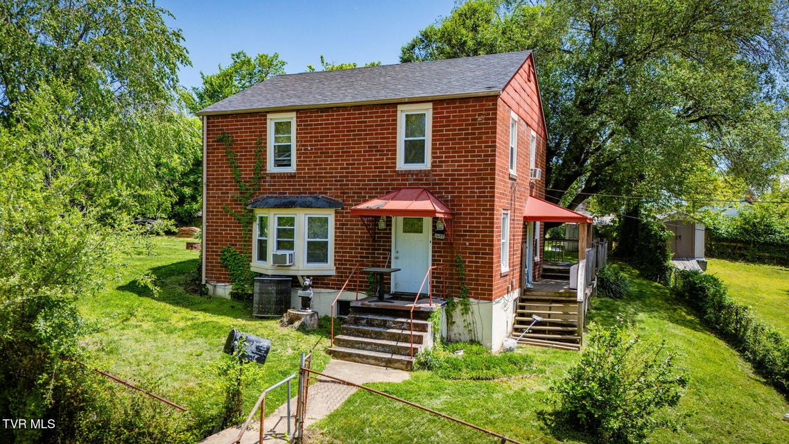 Photo #35: 1689 Jefferson Avenue