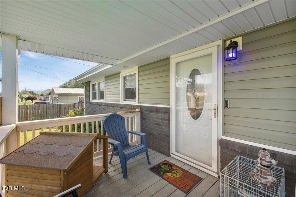 Photo #5: 1212 Thomas Boulevard