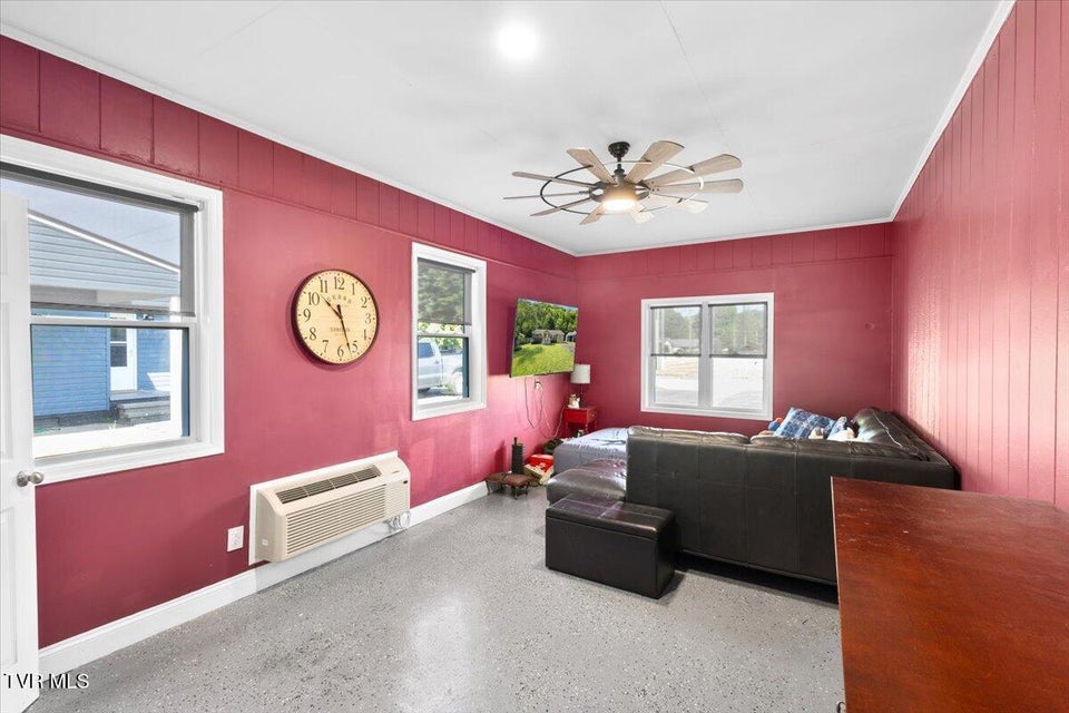 Photo #13: 1212 Thomas Boulevard