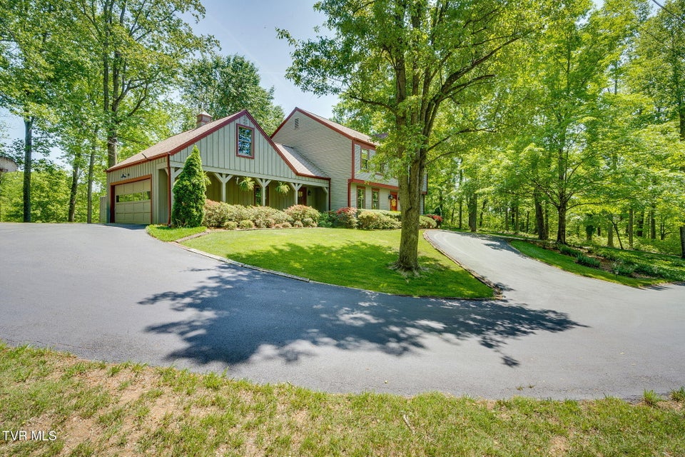 Photo #4: 295 Southwood Drive