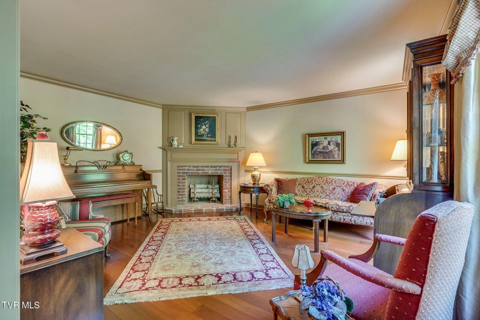 Photo #7: 295 Southwood Drive