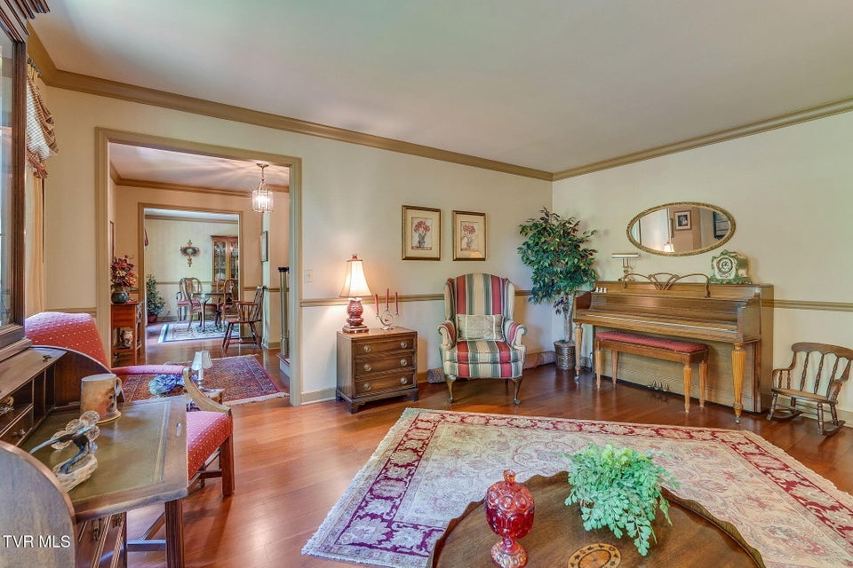 Photo #8: 295 Southwood Drive