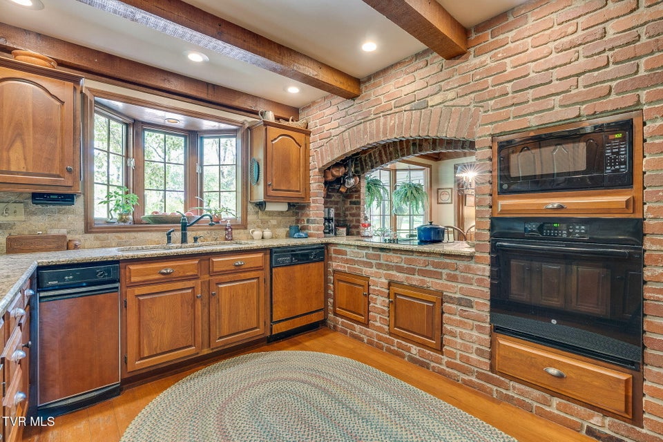 Photo #18: 295 Southwood Drive