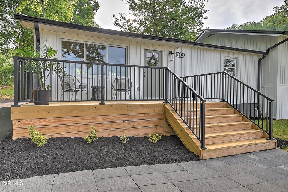 Photo #3: 1709 Maryland Avenue