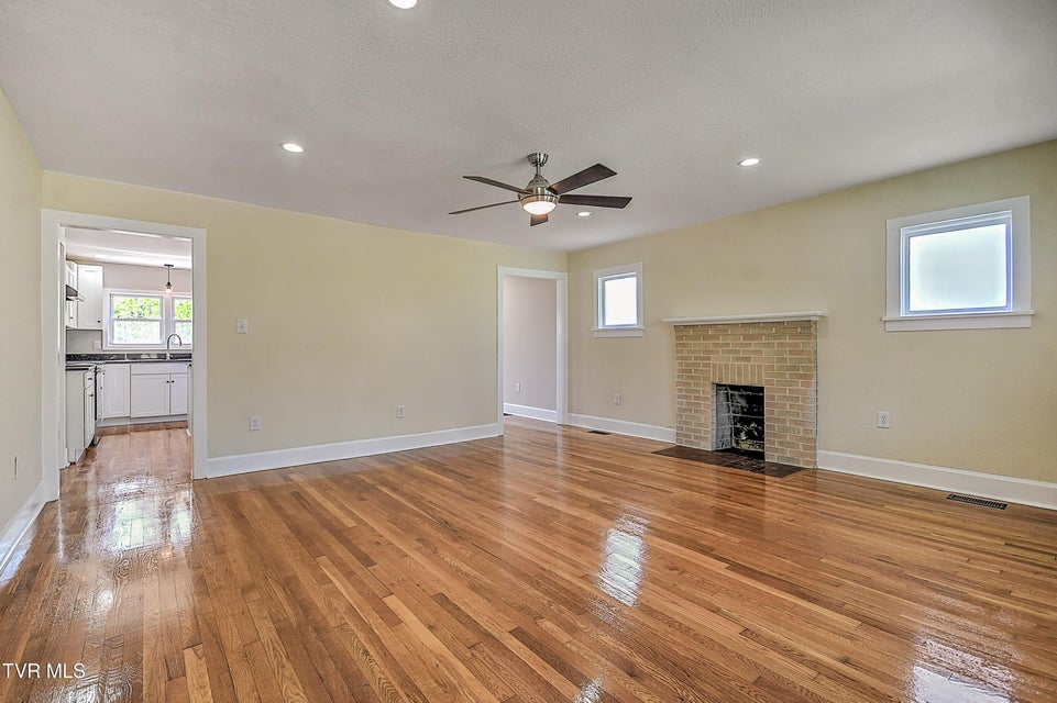 Photo #5: 350 Texas Avenue