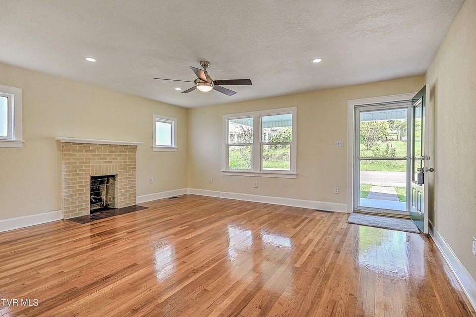 Photo #6: 350 Texas Avenue