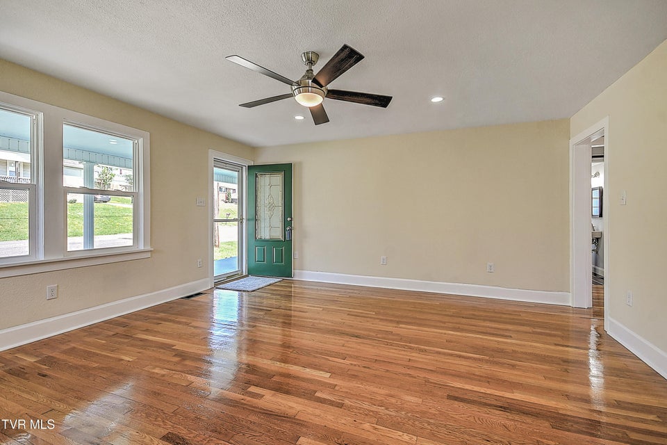Photo #7: 350 Texas Avenue