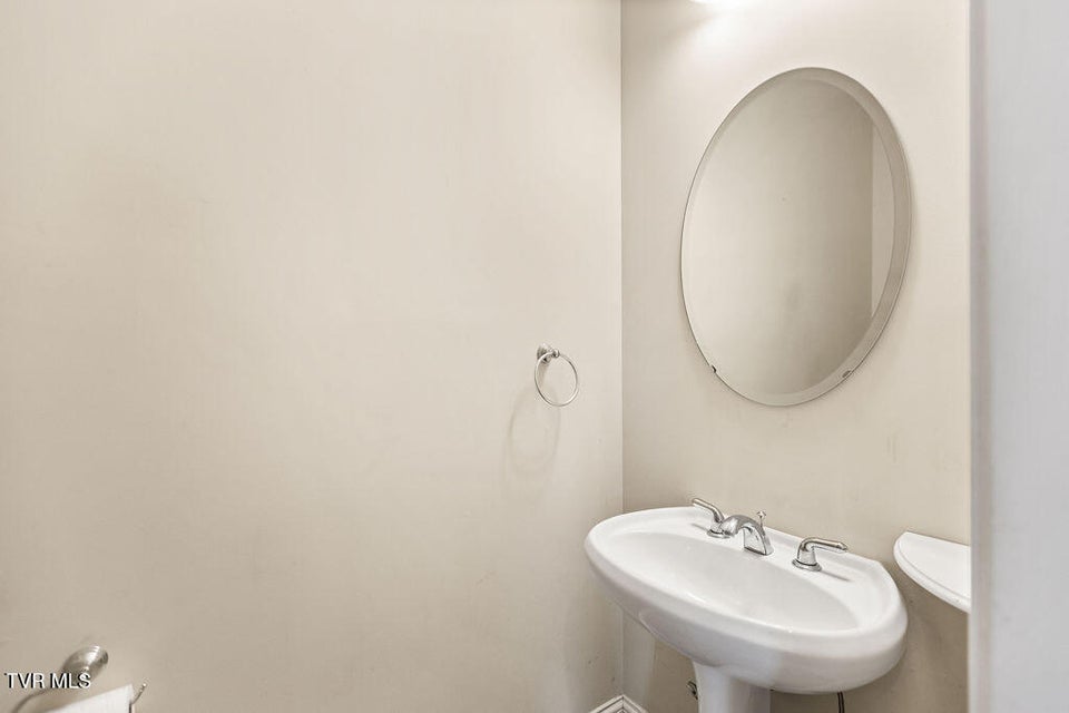 Photo #9: 1414 Andera Drive