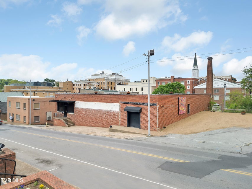 Photo #4: 105 College St. Street