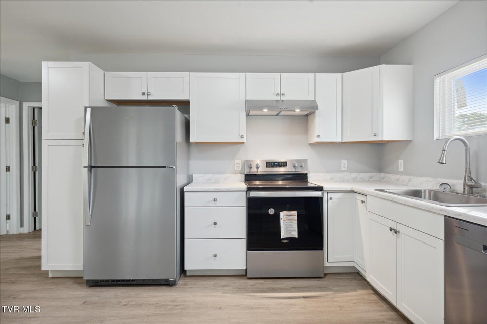 Photo #13: 2120 Reese Street