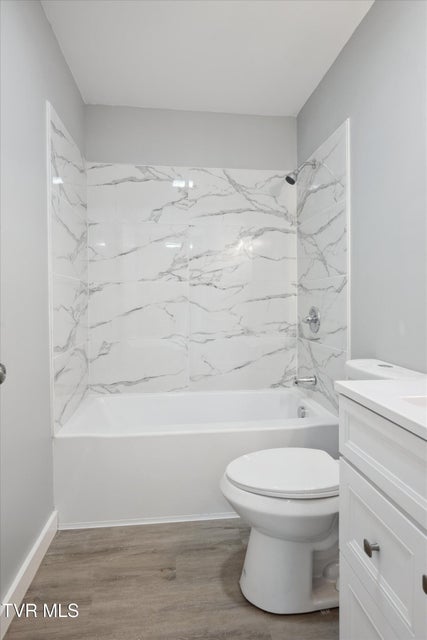 Photo #34: 2120 Reese Street