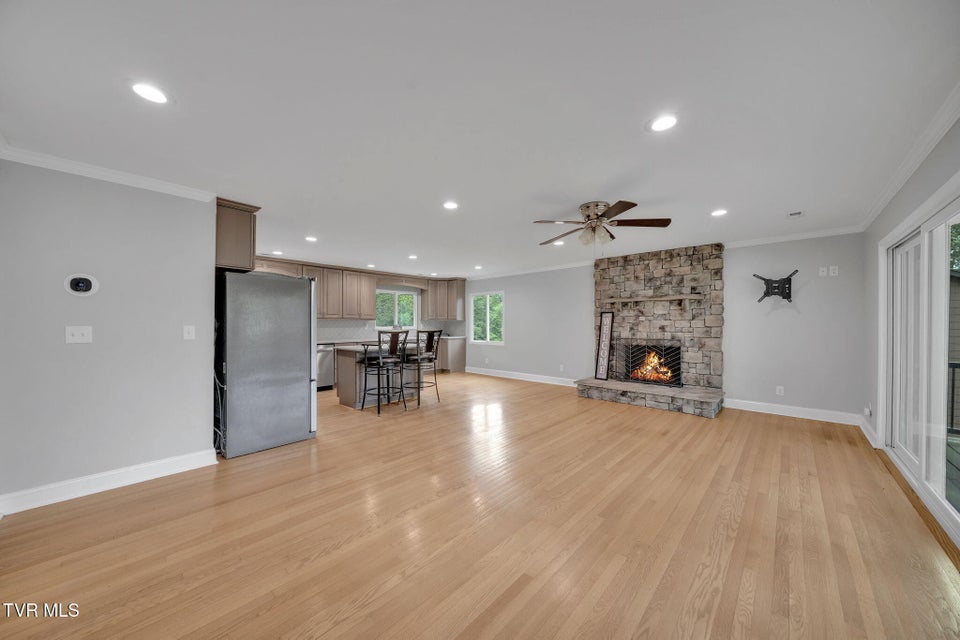 Photo #3: 3749 Hemlock Park Circle