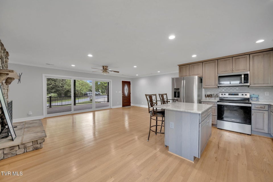 Photo #6: 3749 Hemlock Park Circle