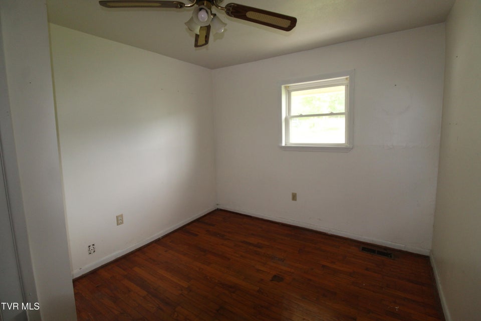 Photo #7: 301 Rose Hill Drive