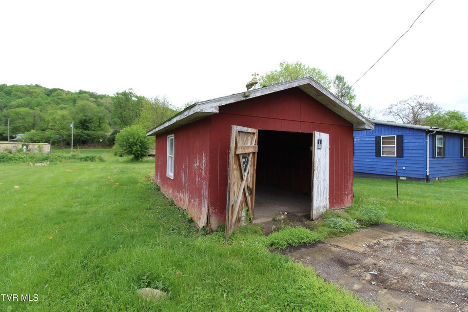 Photo #13: 301 Rose Hill Drive