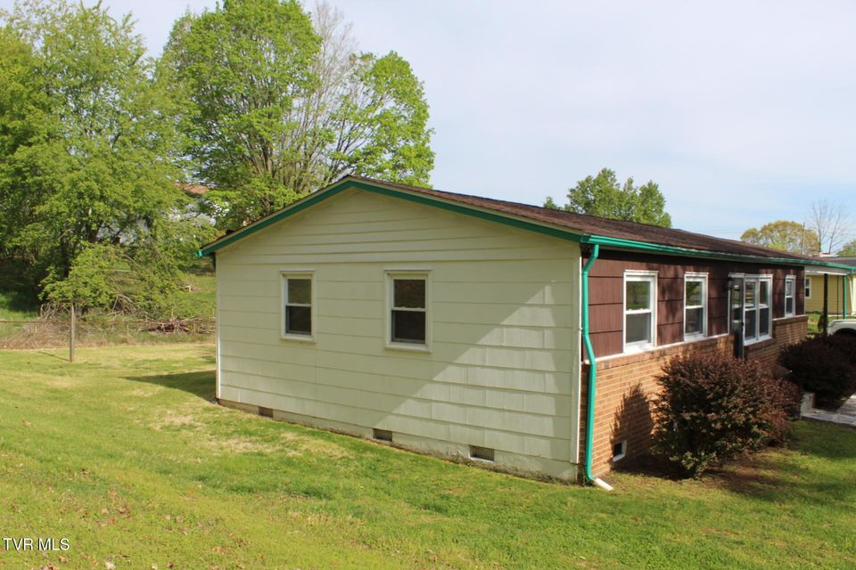 Photo #4: 605 Claremont Road