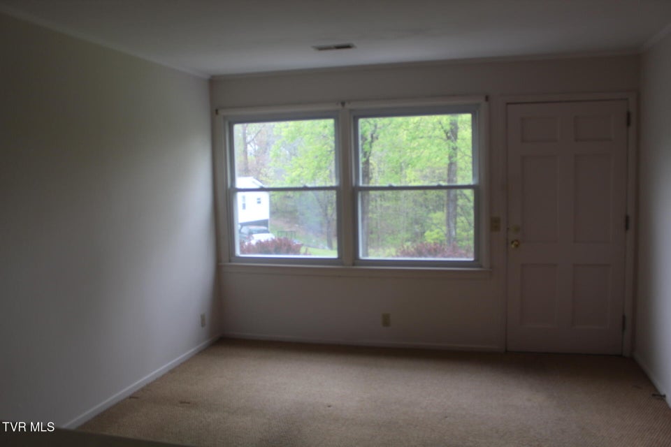 Photo #7: 605 Claremont Road