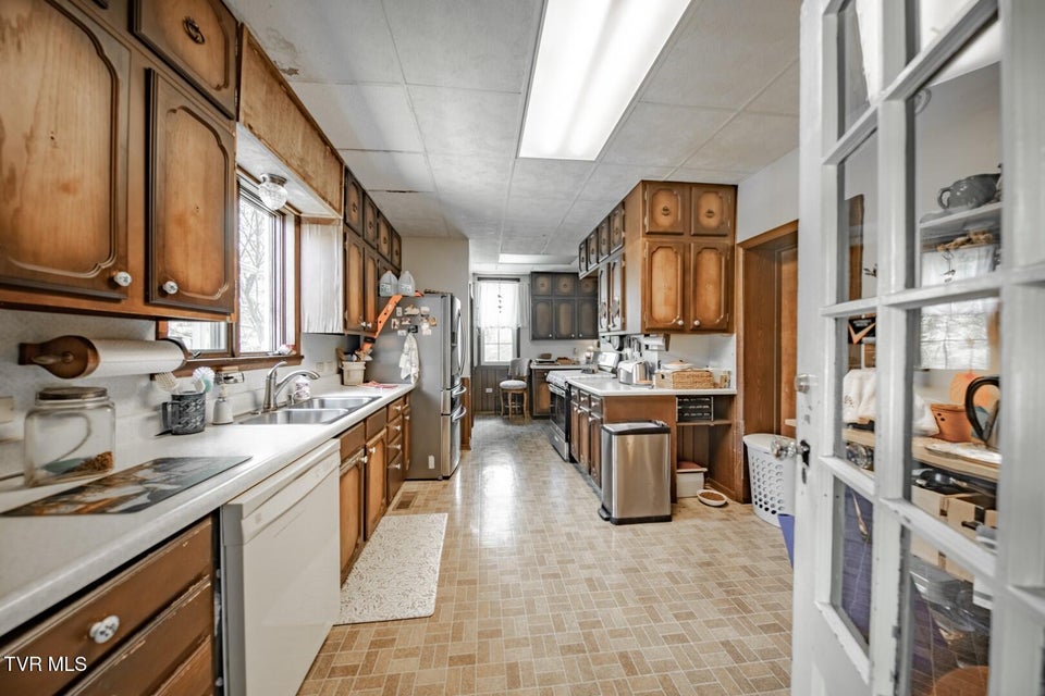 Photo #10: 294 Clifton Heights Rd