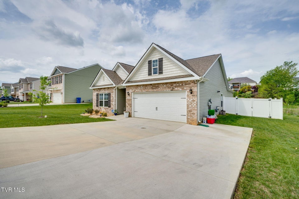 Photo #3: 1063 Pampas Drive