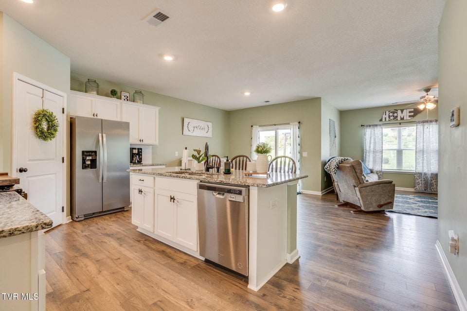 Photo #6: 1063 Pampas Drive